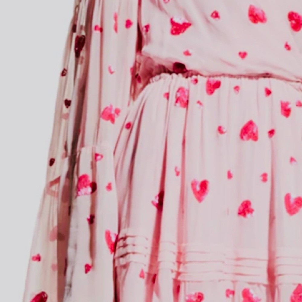 ❤️🌹♥️• 🍗 Southern Fried Chics x Heart-On-Ya Sleeves… Vibe